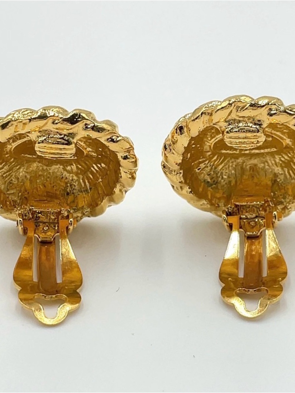 CHANEL๐Gold Interlocking CC Rope-Trim Button Earrings W/Chanel box &bag - Picture 9 of 15
